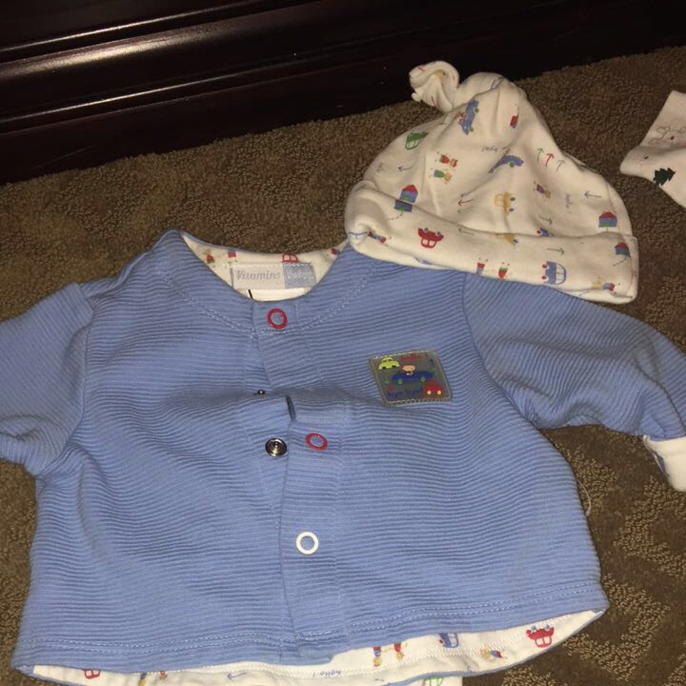 Blue cars matching hat suit